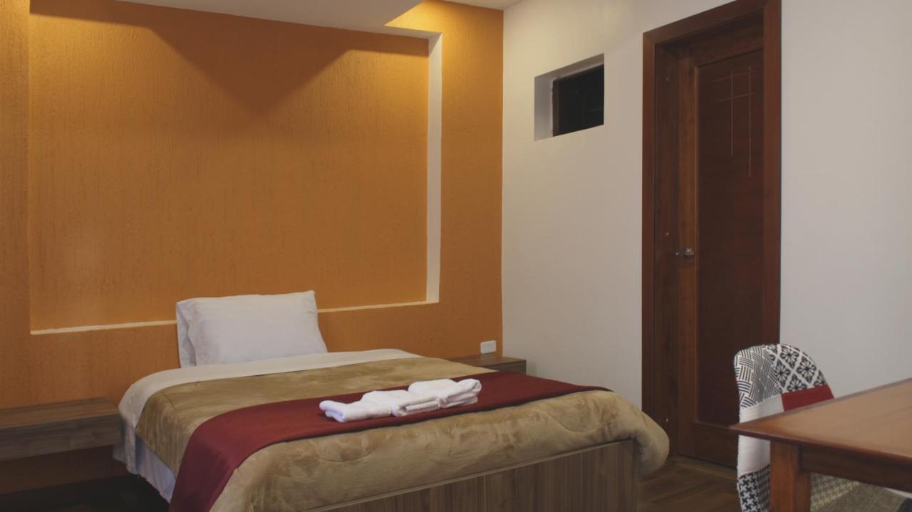 Hostal Nizza Cuenca Buitenkant foto