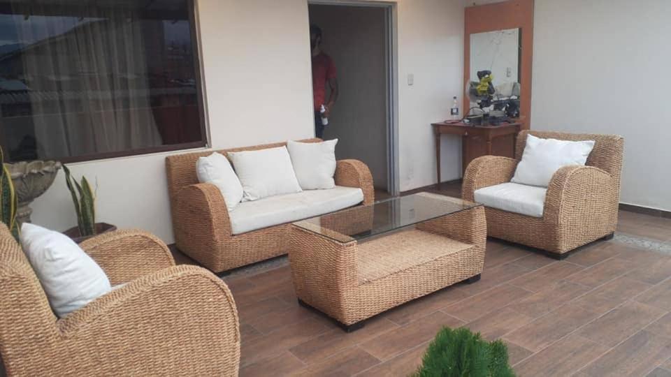 Hostal Nizza Cuenca Buitenkant foto